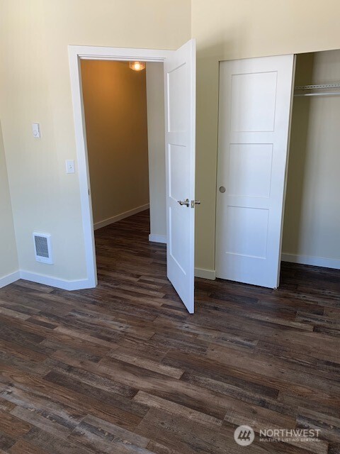 120 Corrin Avenue NW, Orting, WA 98360-8503