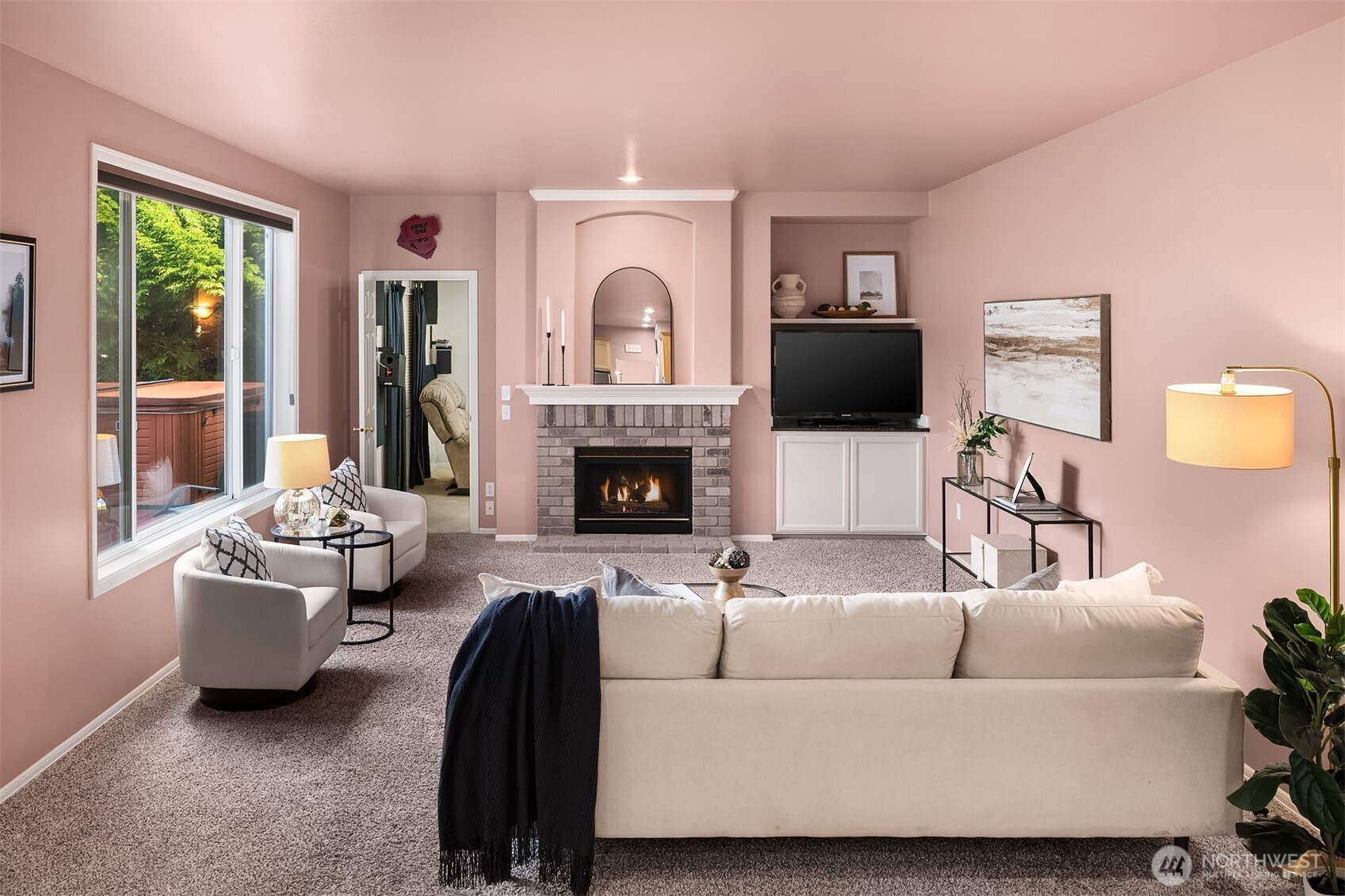 6336 126th Street SW, Mukilteo, WA 98275-5582