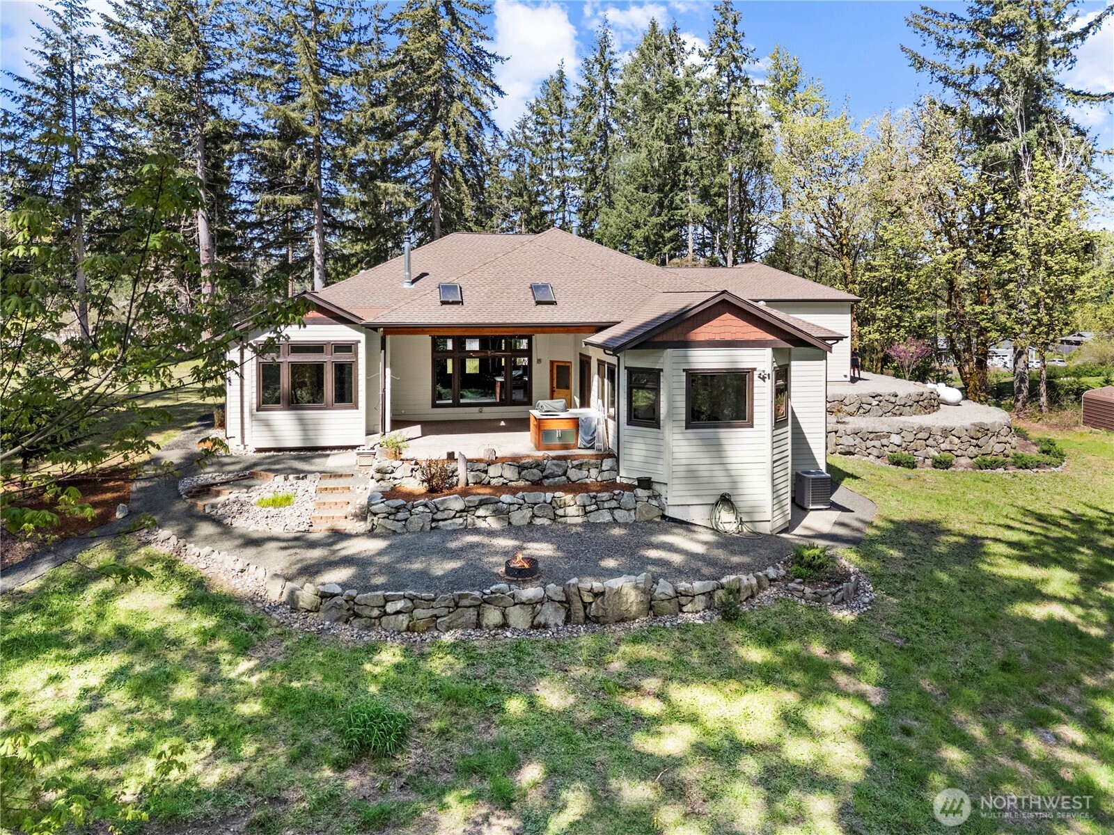 6120 Lake St Clair SE, Olympia, WA 98513