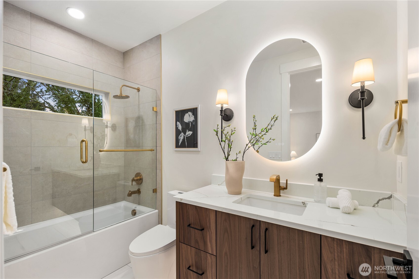 10416 130th Avenue NE, Kirkland, WA 98033
