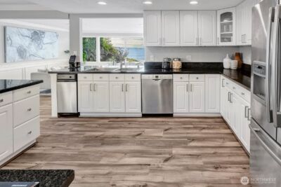 8001 Talbot Road , Edmonds, WA 98026-5040 - Photo 13