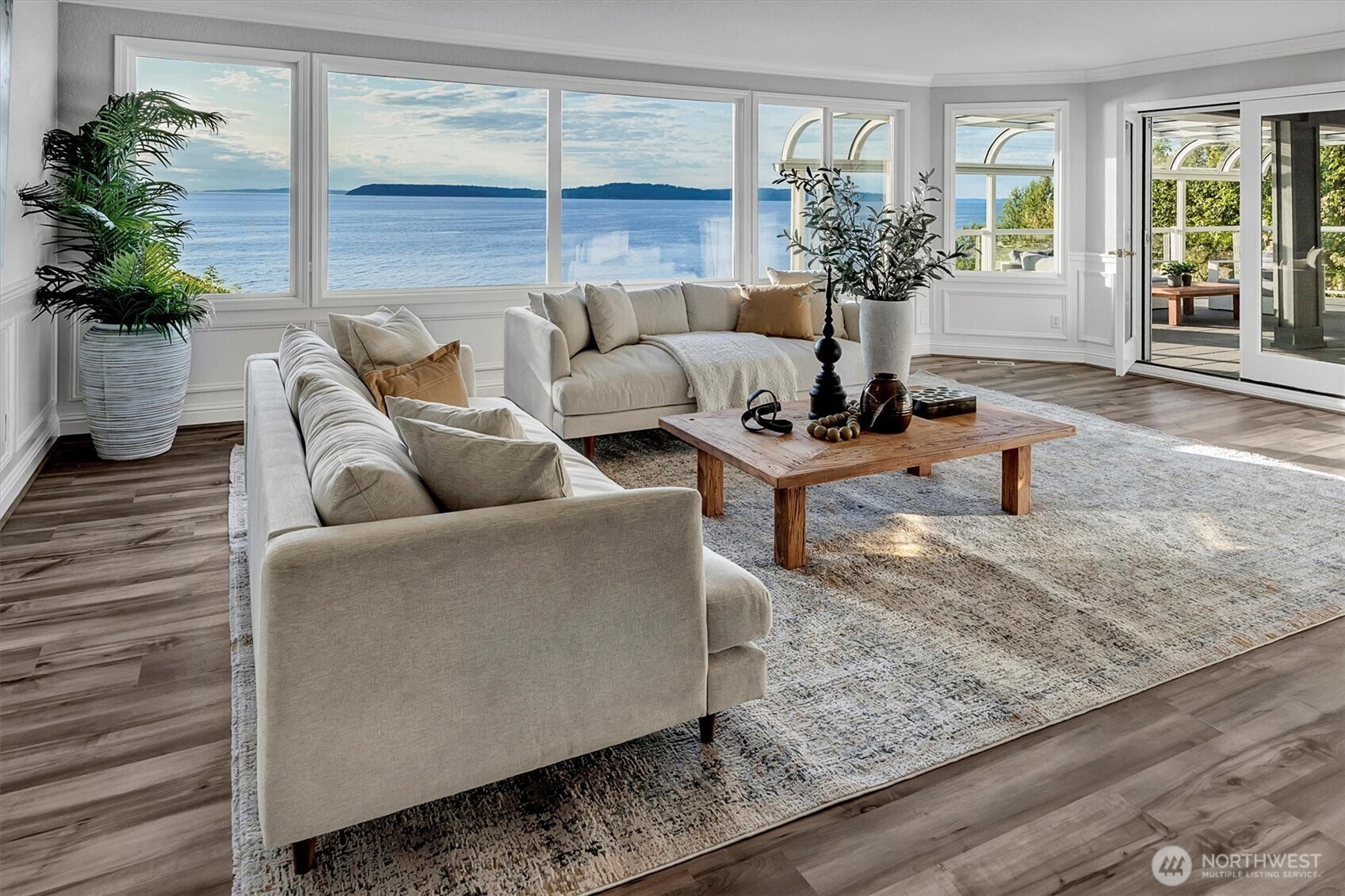 8001 Talbot Road , Edmonds, WA 98026-5040