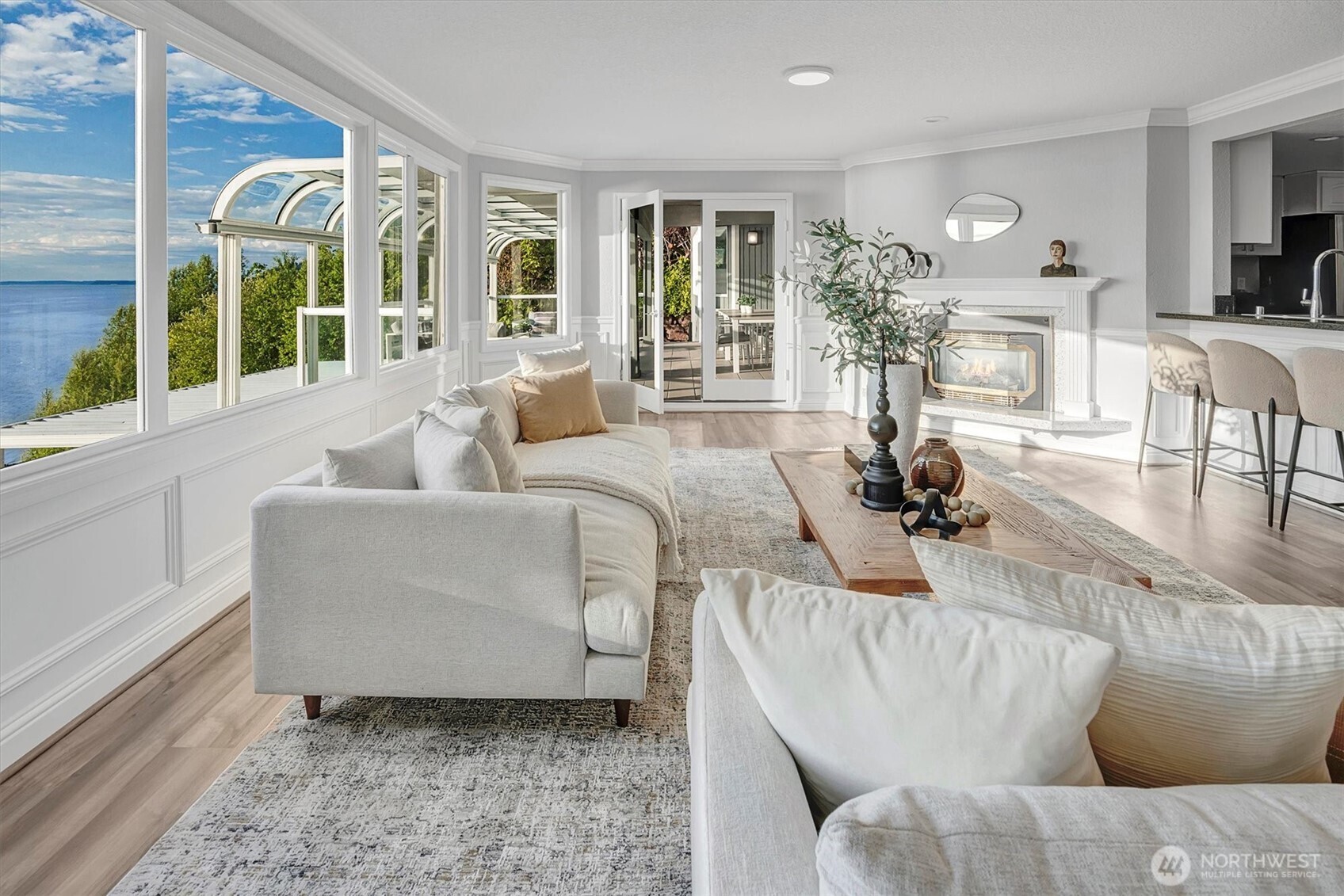 8001 Talbot Road , Edmonds, WA 98026-5040