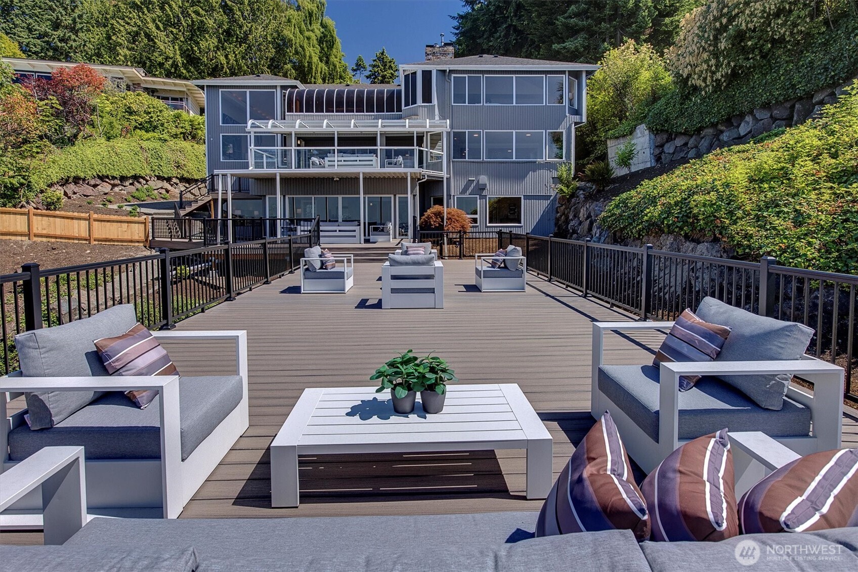 8001 Talbot Road , Edmonds, WA 98026-5040