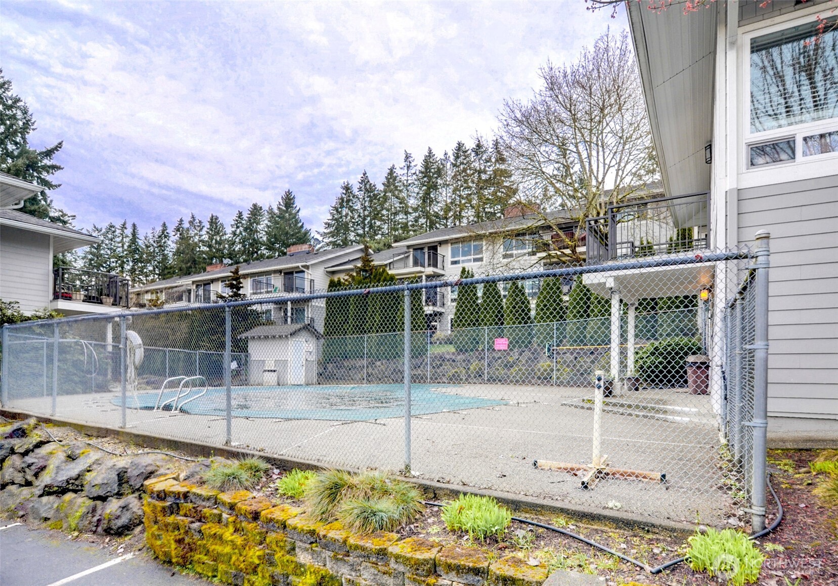 15214 NE 8th Street #G18, Bellevue, WA 98007