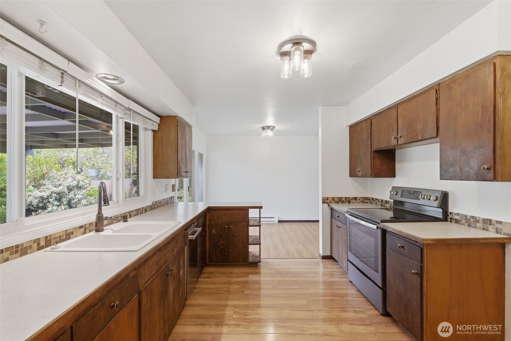 607 S 14th Street , Shelton, WA 98584