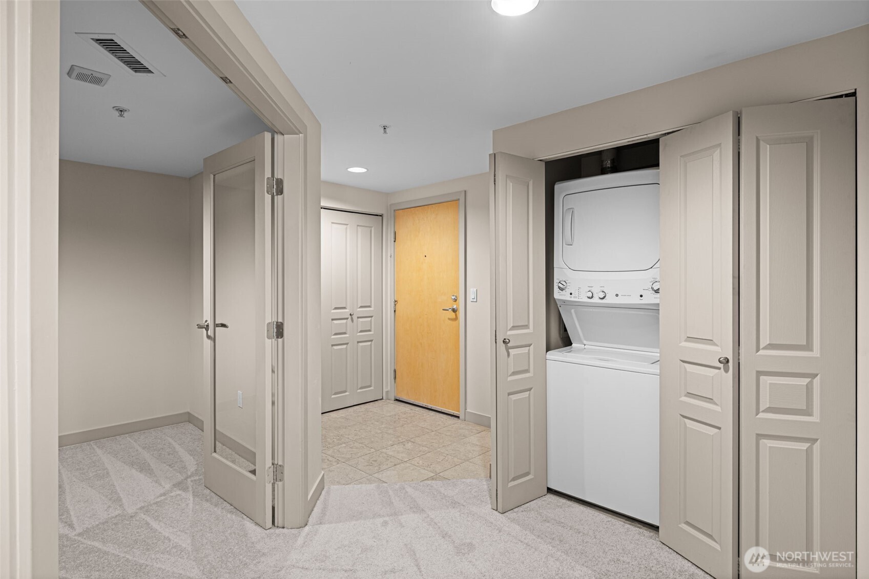 2929 1st Avenue #205, Seattle, WA 98121
