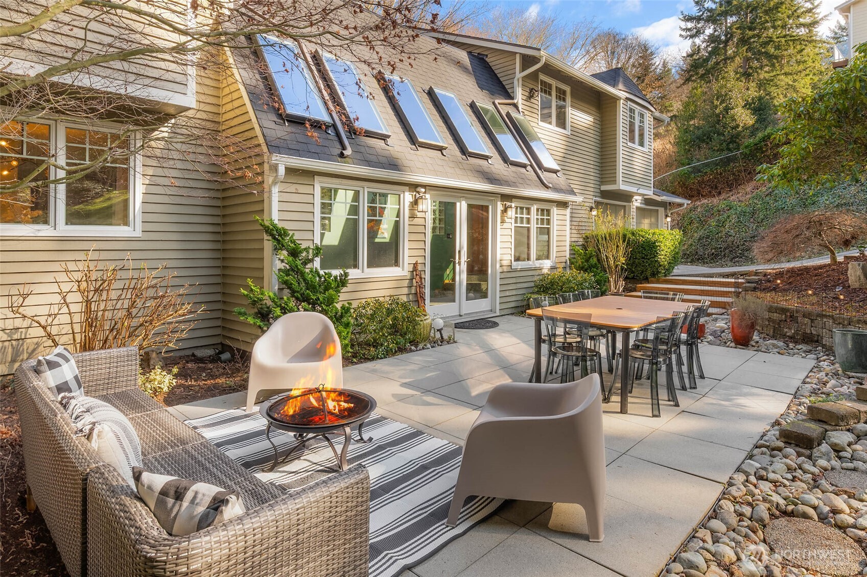 11925 Maplewood Avenue , Edmonds, WA 98026