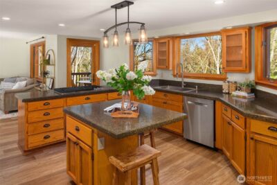 11925 Maplewood Avenue , Edmonds, WA 98026 - Photo 15