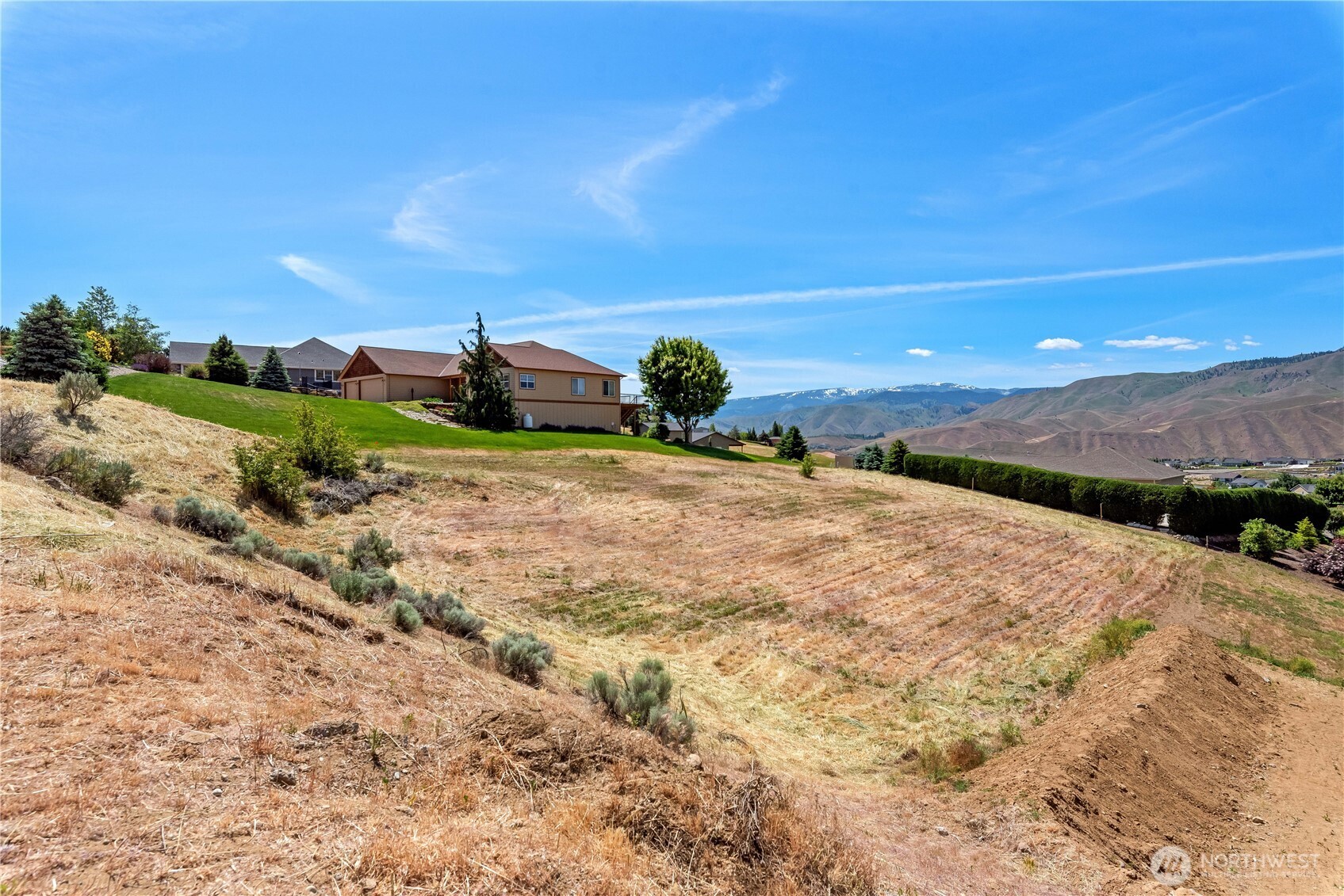 443 W Rolling Hills Lane , Wenatchee, WA 98801