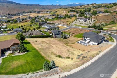443 W Rolling Hills Lane , Wenatchee, WA 98801 - Photo 3