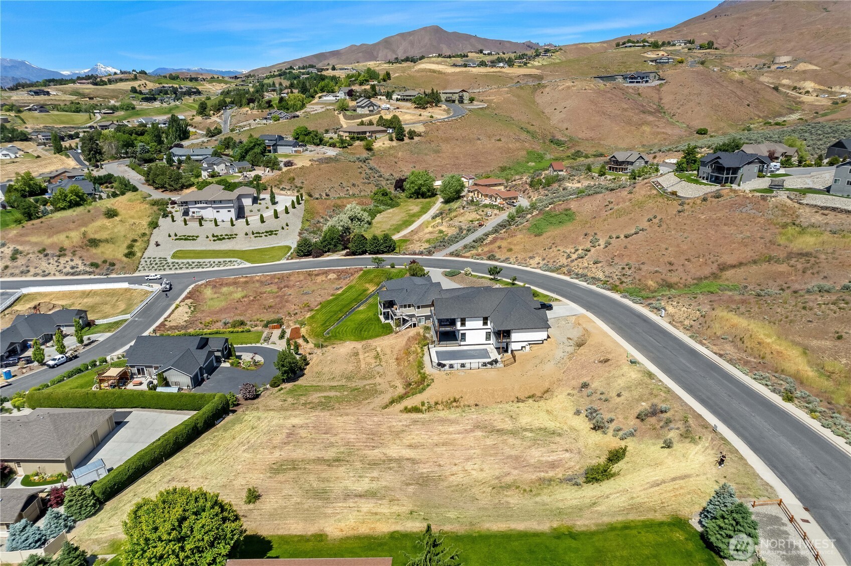 443 W Rolling Hills Lane , Wenatchee, WA 98801