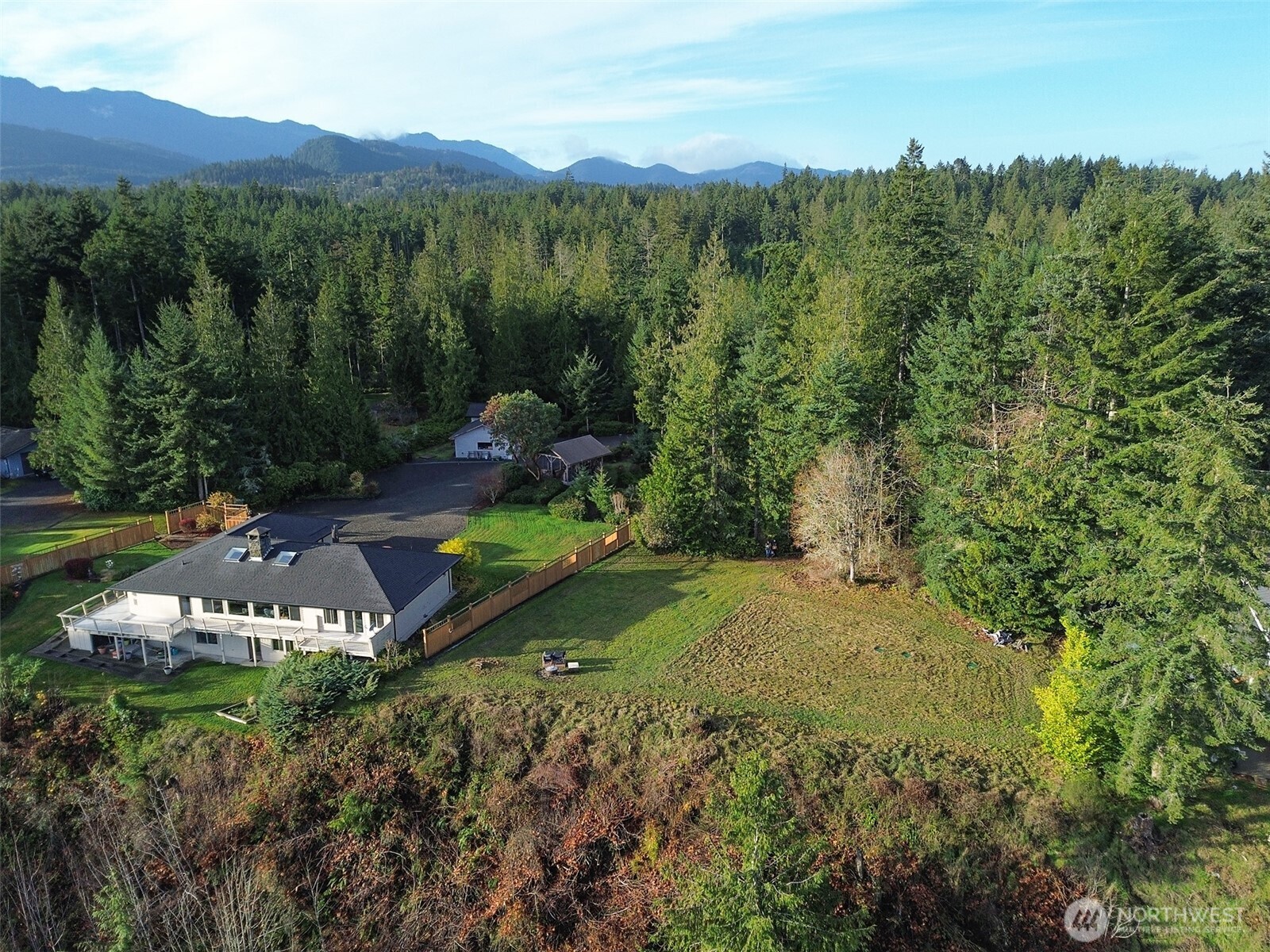 714 Hunt Road , Port Angeles, WA 98363