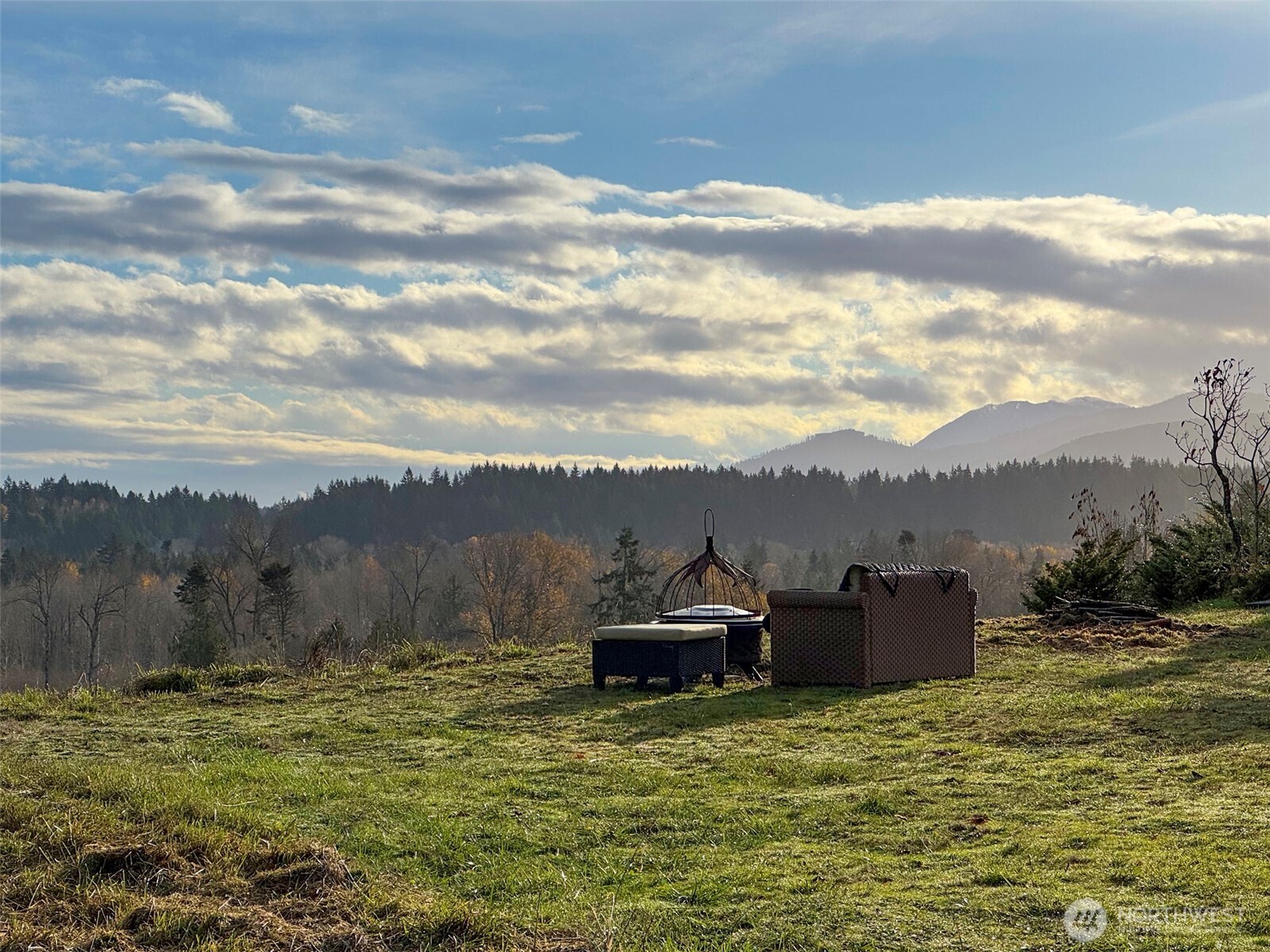 714 Hunt Road , Port Angeles, WA 98363