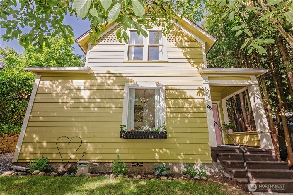 26 NE Washington Avenue , Chehalis, WA 98532