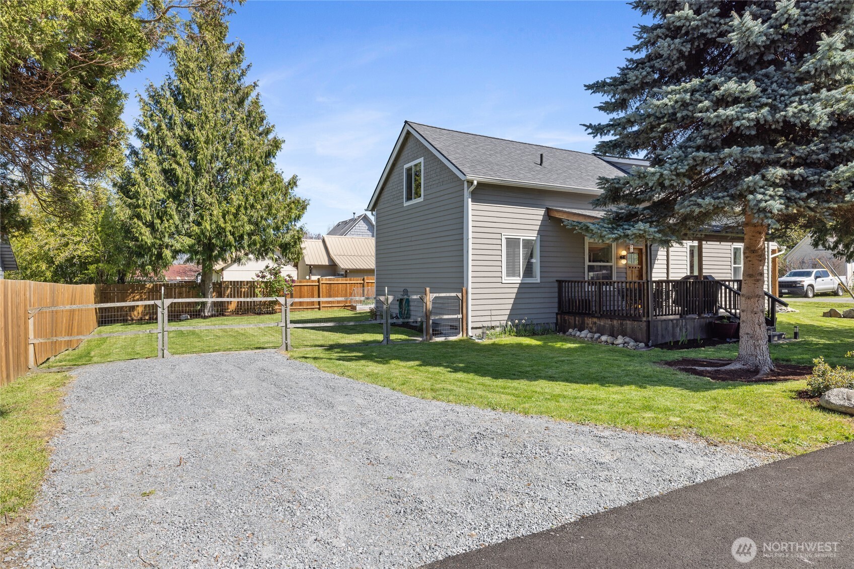 214 Adams Avenue S, Eatonville, WA 98328