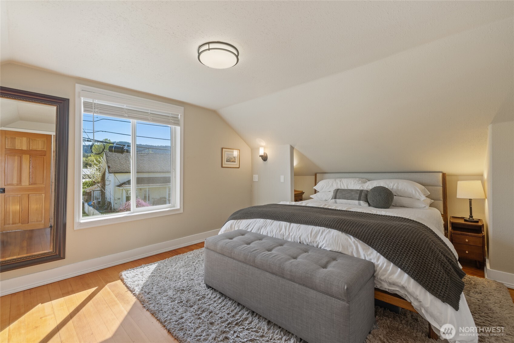 214 Adams Avenue S, Eatonville, WA 98328