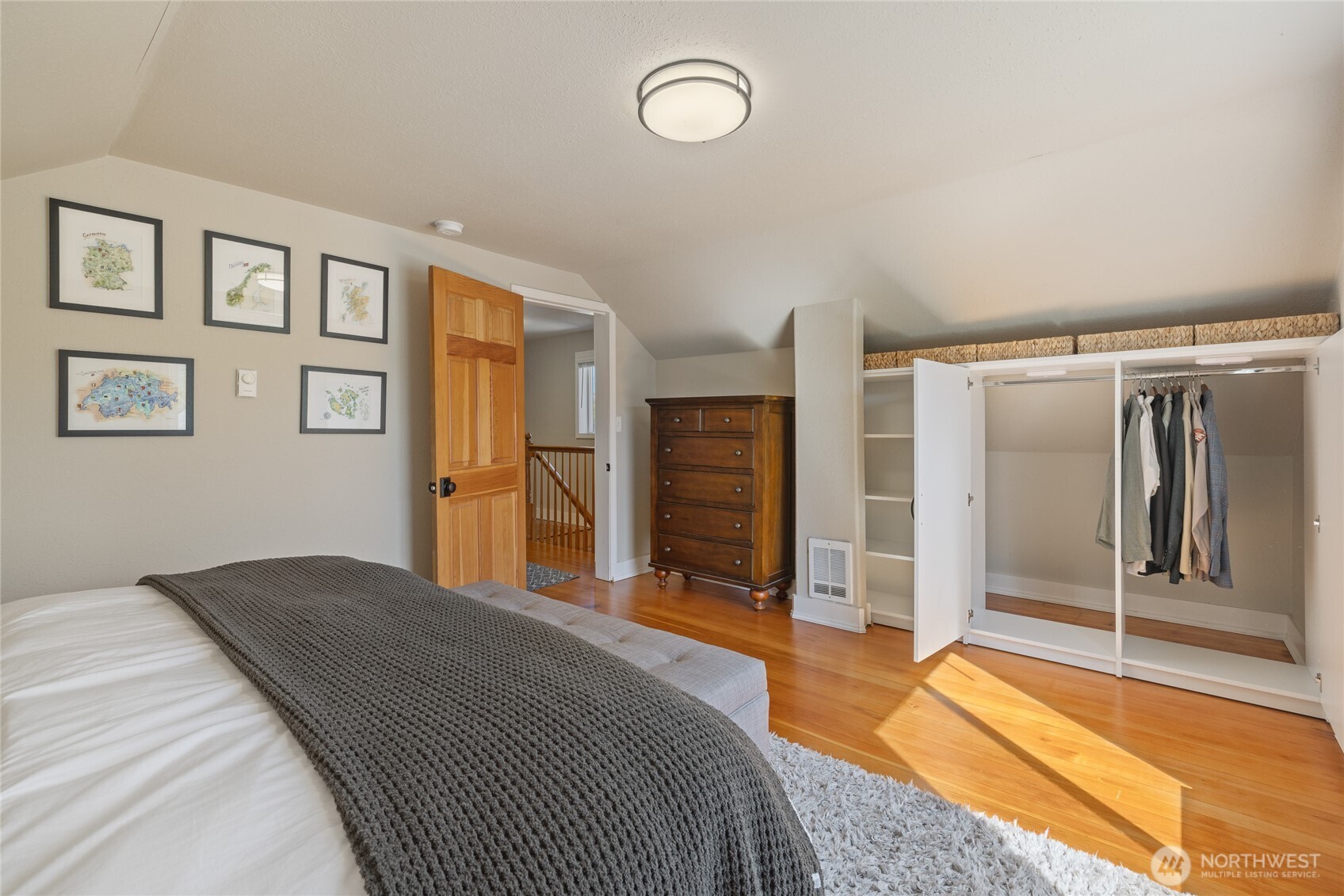 214 Adams Avenue S, Eatonville, WA 98328