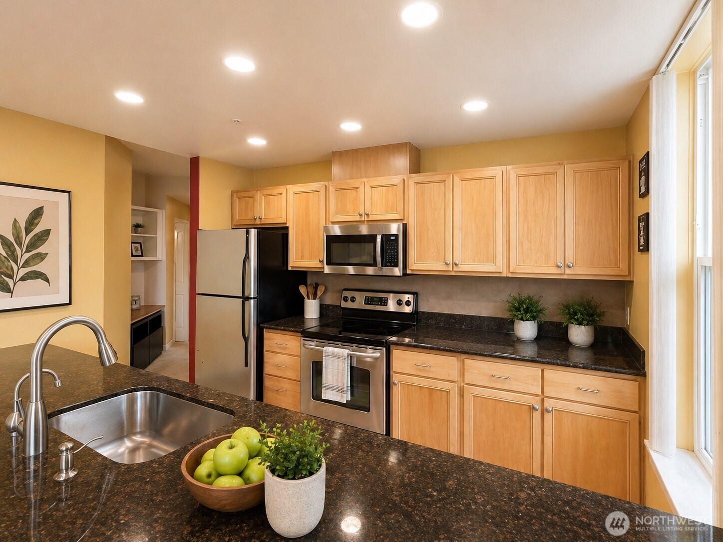 16275 NE 85th Street #313, Redmond, WA 98052