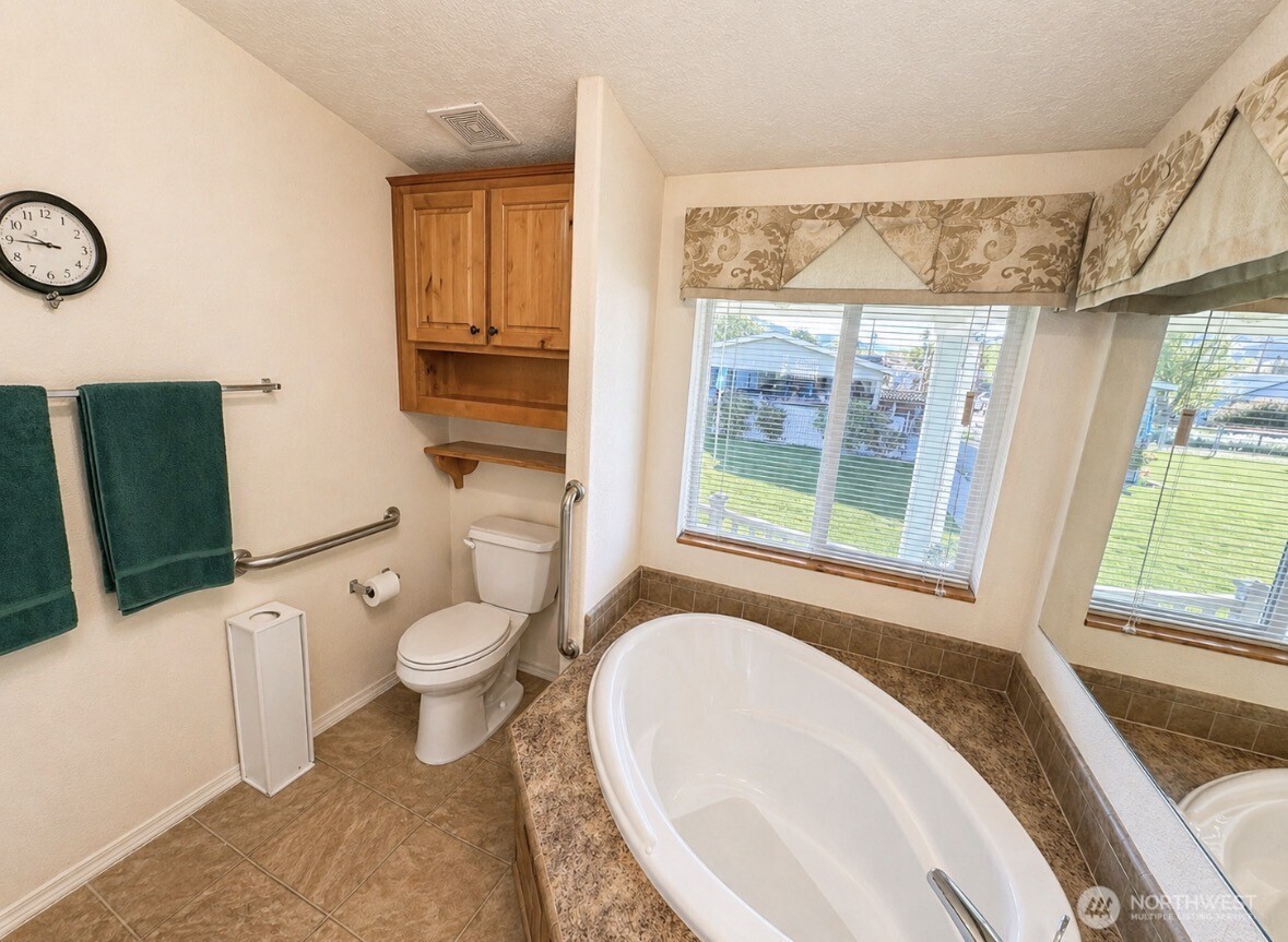 1408 Elm Street , Oroville, WA 98844