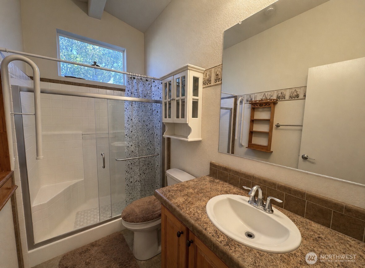 1408 Elm Street , Oroville, WA 98844