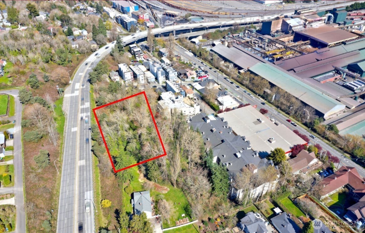 3905 SW Avalon Way , Seattle, WA 98126
