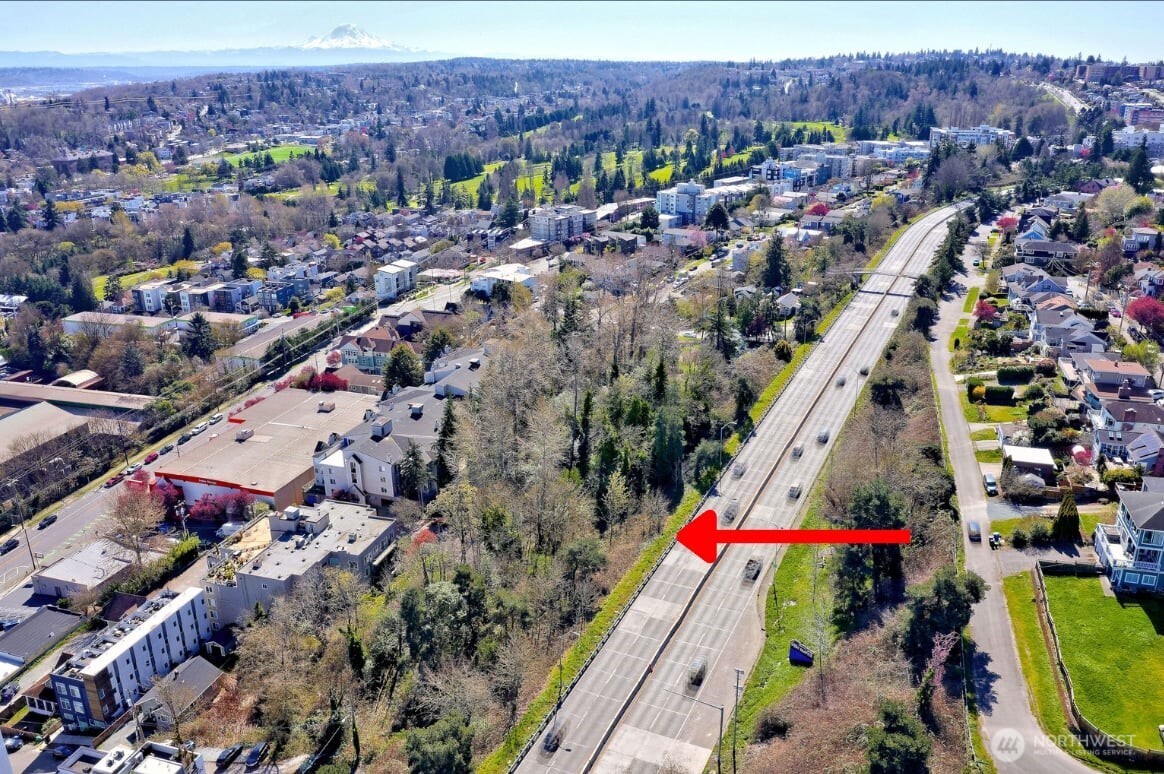 3905 SW Avalon Way , Seattle, WA 98126