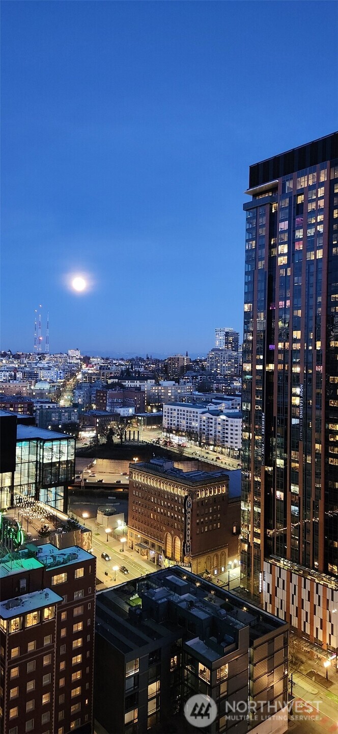 737 Olive Way #2503, Seattle, WA 98101