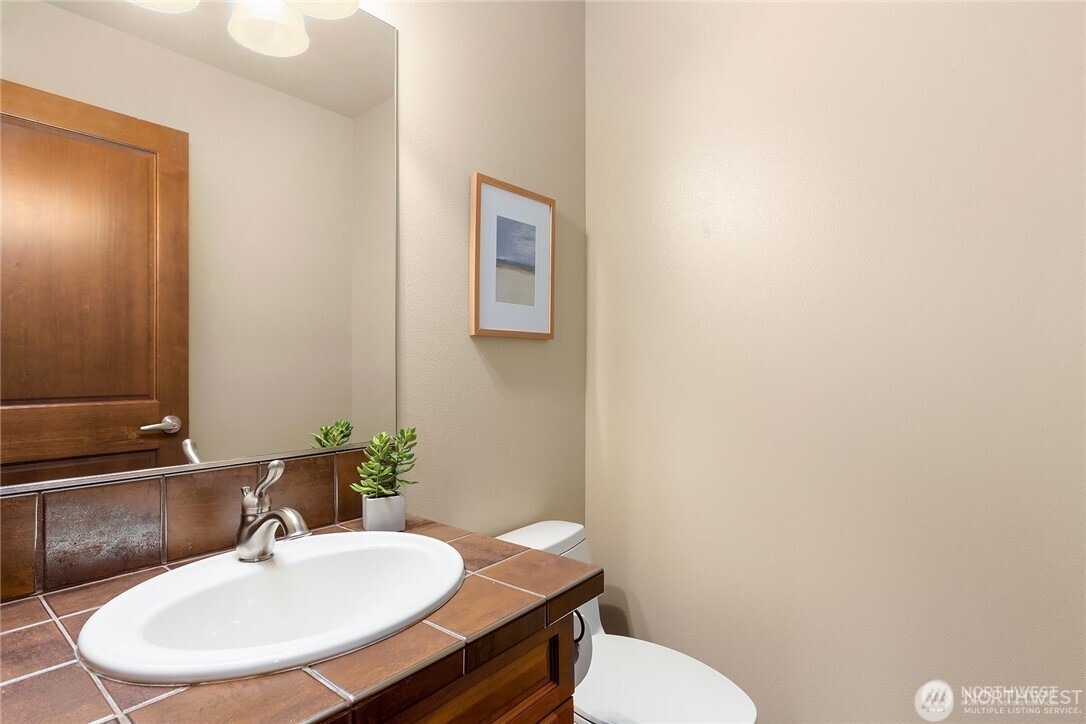 303 Bellevue Way SE, Bellevue, WA 98004