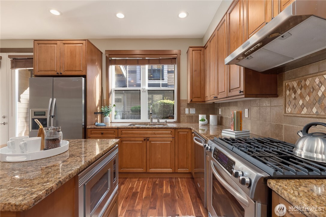 303 Bellevue Way SE, Bellevue, WA 98004