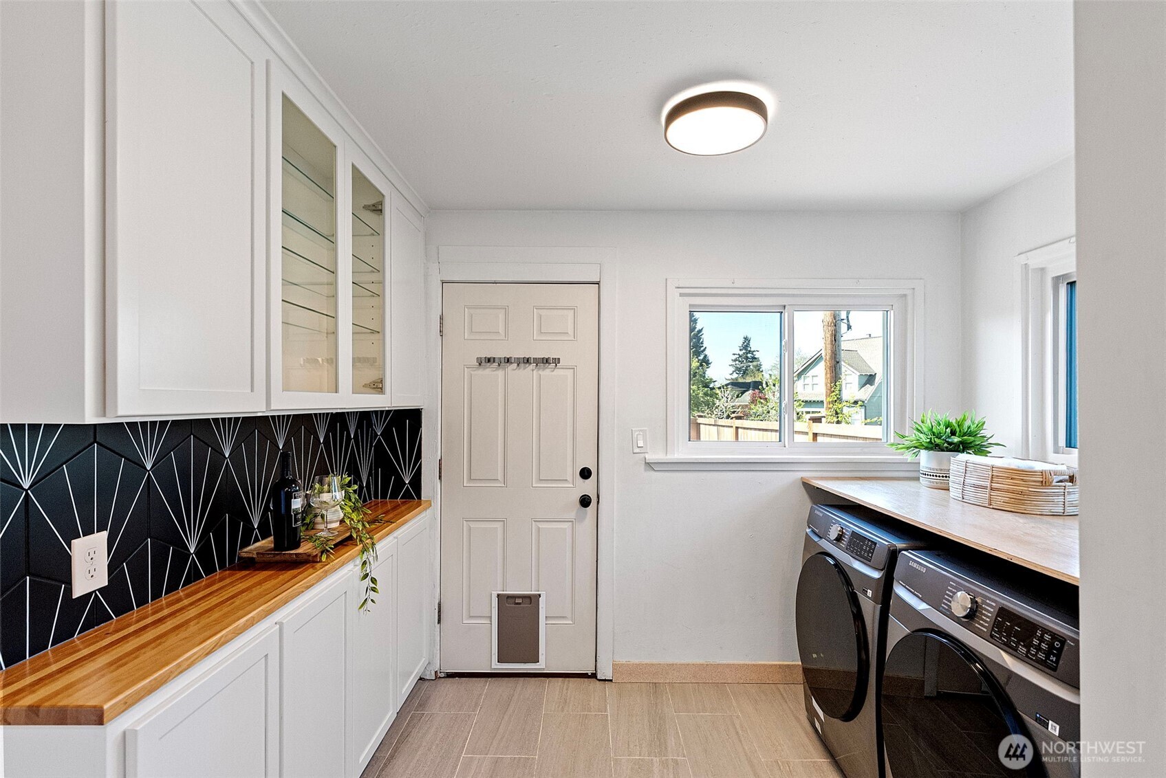 1407 N 11th Street , Tacoma, WA 98403-1209