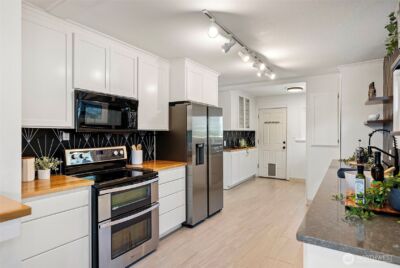 1407 N 11th Street , Tacoma, WA 98403-1209 - Photo 8