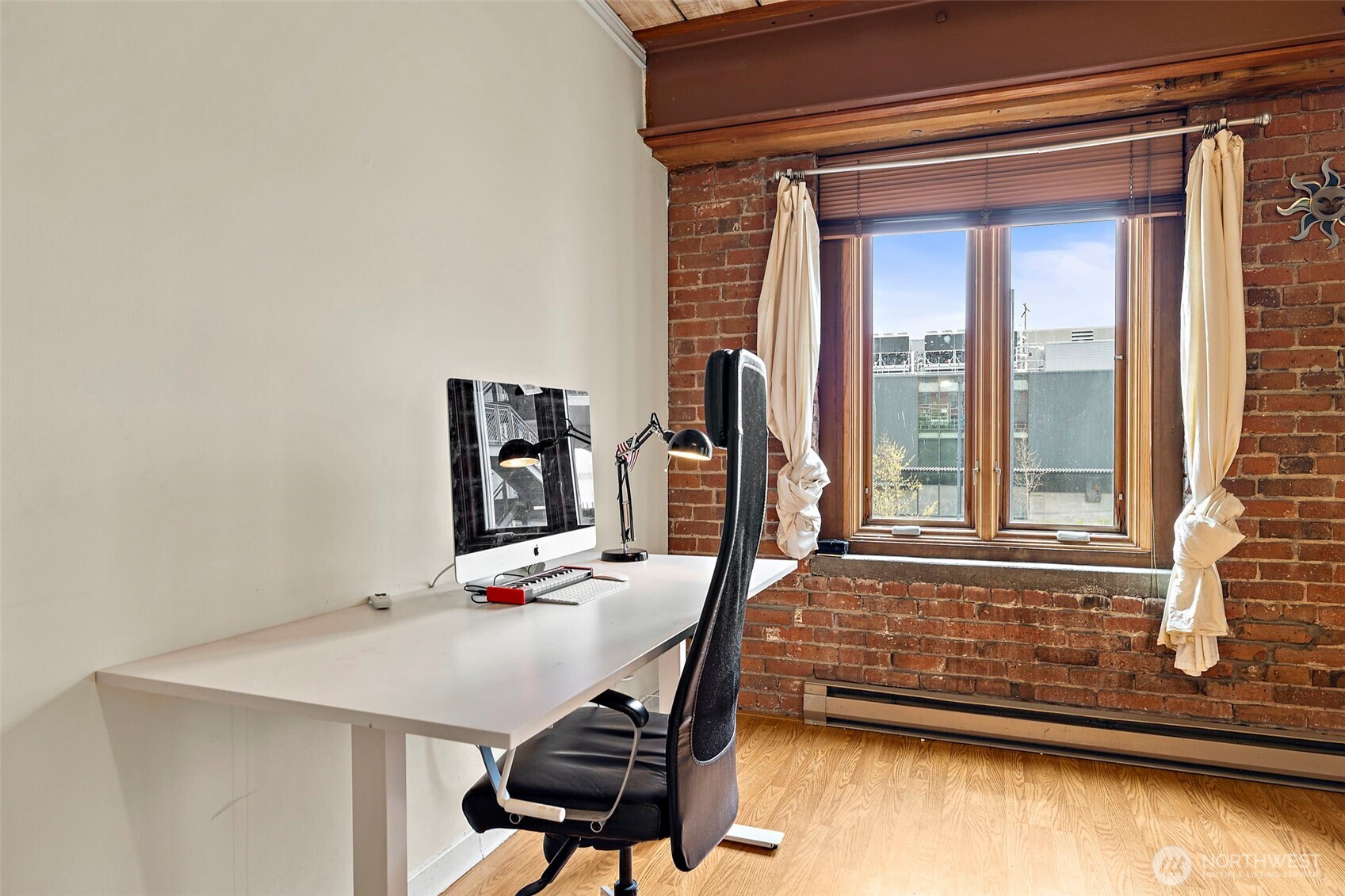1507 Western Avenue #R203, Seattle, WA 98101