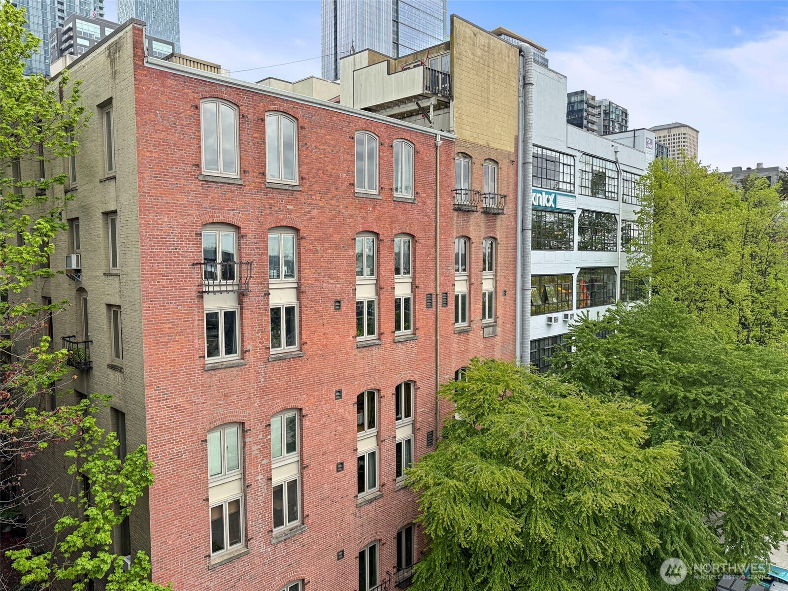1507 Western Avenue #R203, Seattle, WA 98101