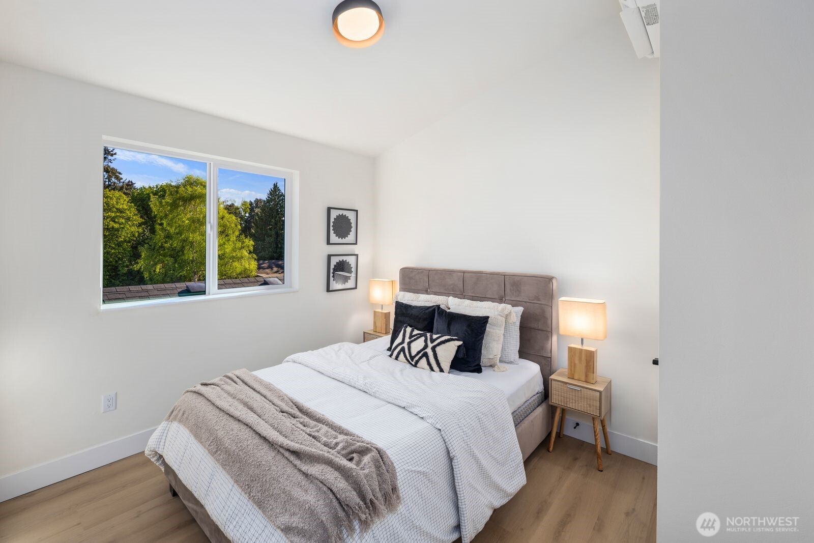 309 NW 92nd Street , Seattle, WA 98117