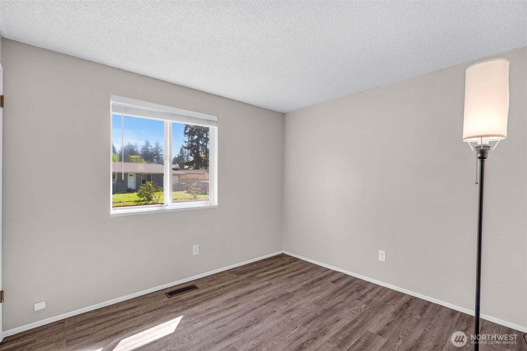 30141 3rd Place SW, Federal Way, WA 98023