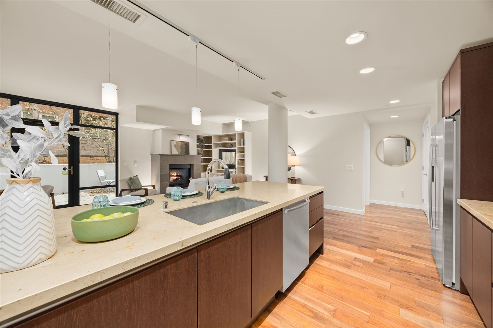 10000 Main St #201, Bellevue, WA 98004
