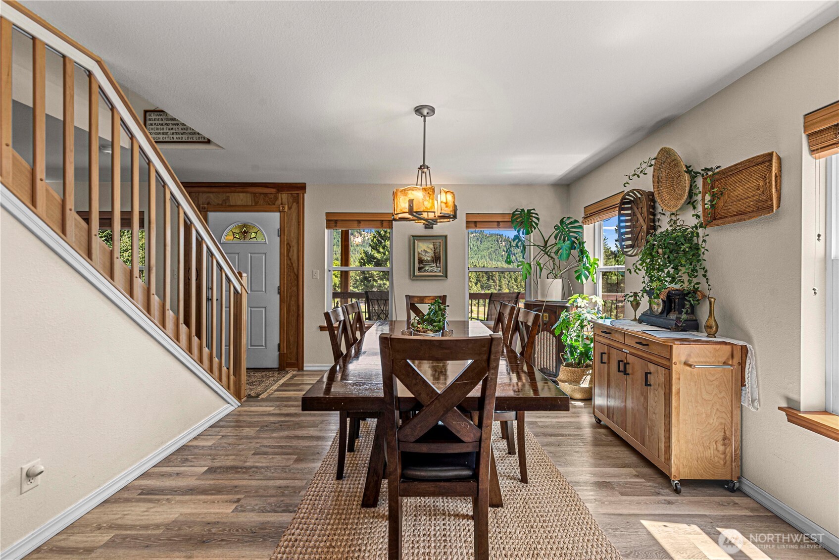 17558 River Road , Leavenworth, WA 98826