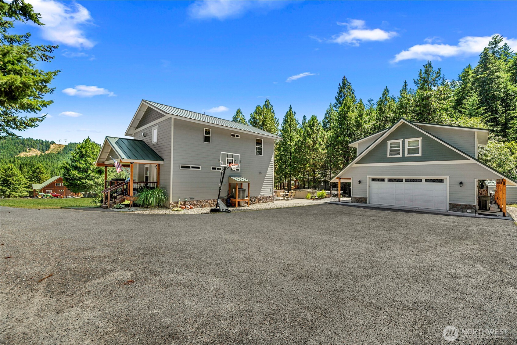 17558 River Road , Leavenworth, WA 98826