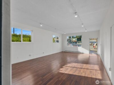 6325 Evergreen Way , Everett, WA 98203 - Photo 10