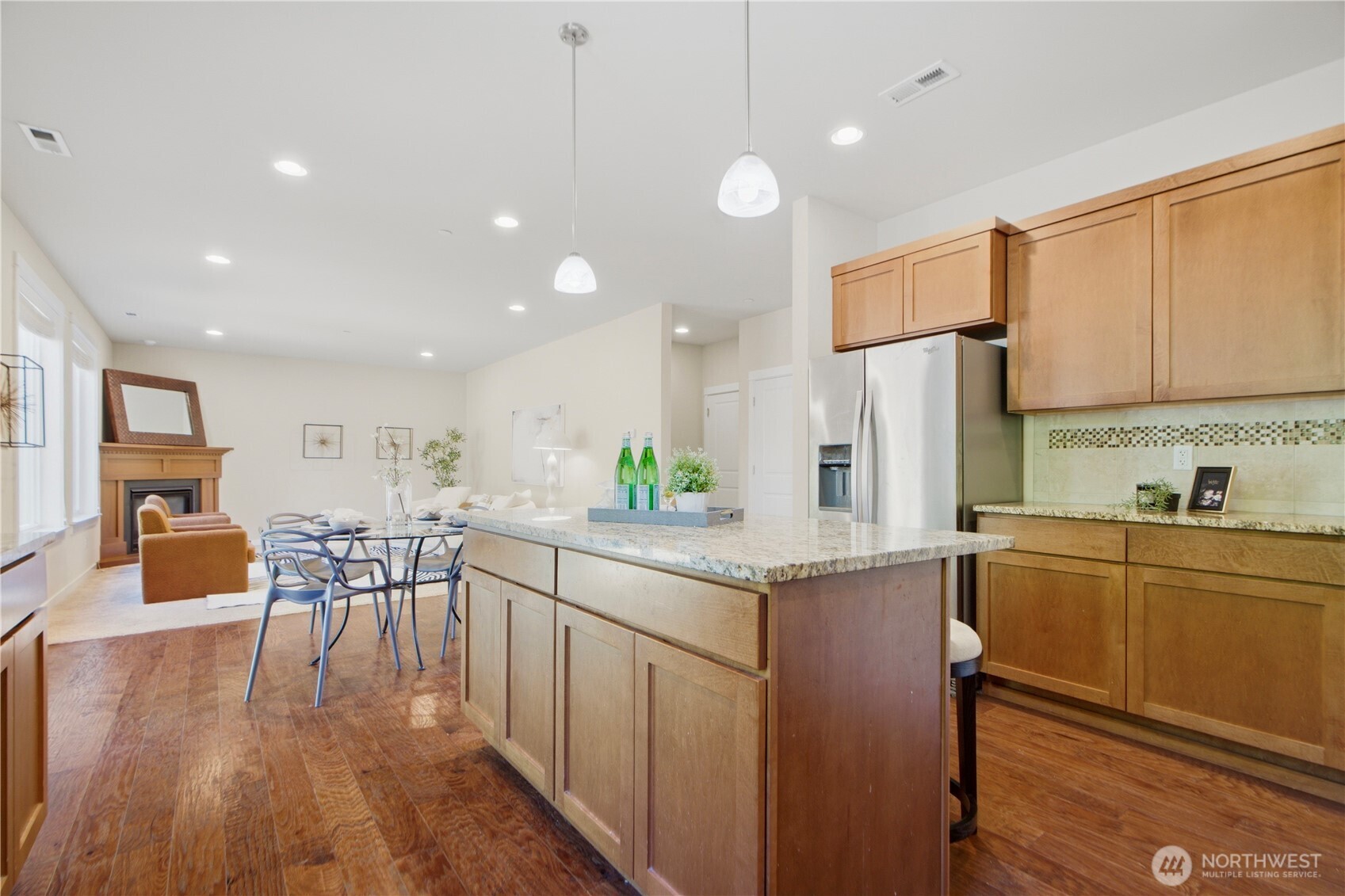 7326 NE 201st Place , Kenmore, WA 98028