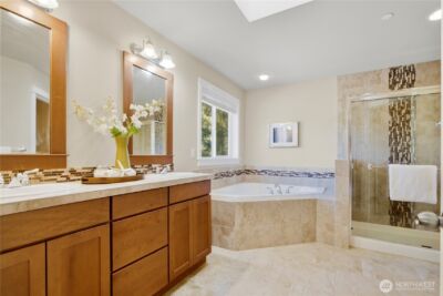 7326 NE 201st Place , Kenmore, WA 98028 - Photo 15