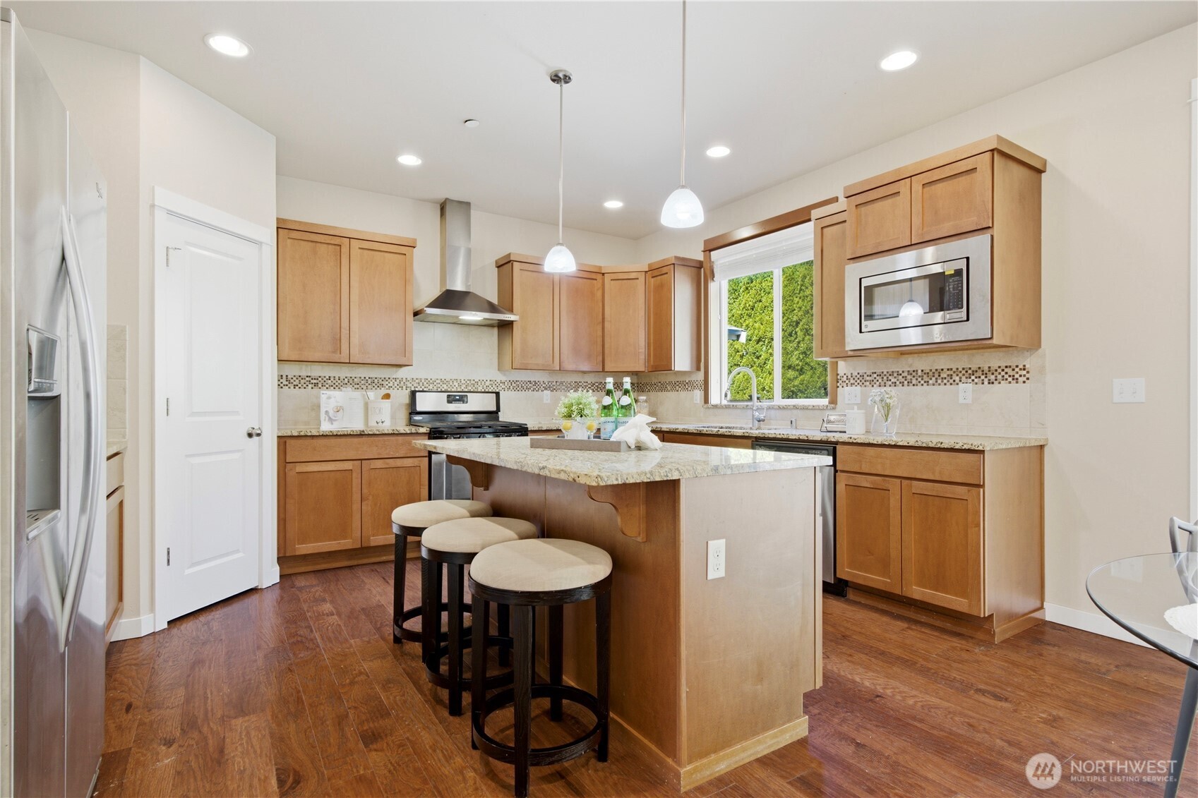 7326 NE 201st Place , Kenmore, WA 98028
