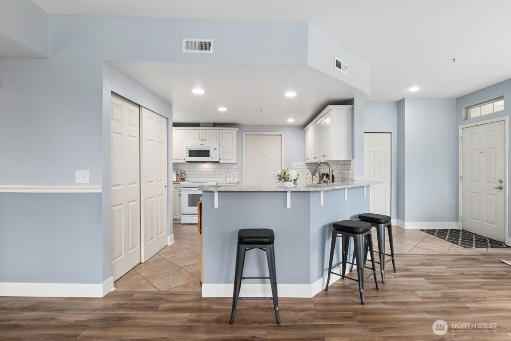 400 S 46th Place #B, Renton, WA 98055