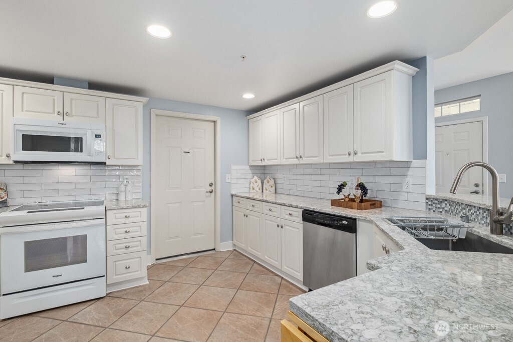 400 S 46th Place #B, Renton, WA 98055