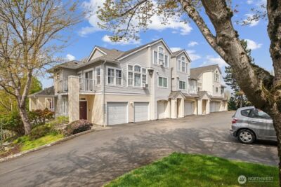 400 S 46th Place #B, Renton, WA 98055 - Photo 2