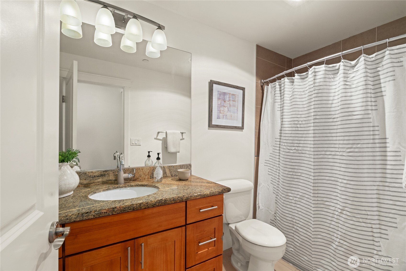 3212 81st Place SE #C301, Mercer Island, WA 98040