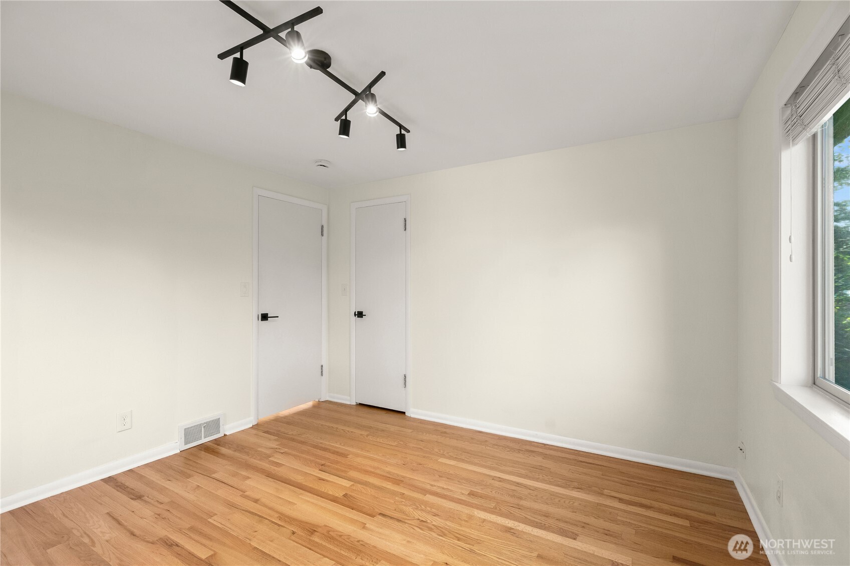 16253 13th Avenue SW, Burien, WA 98166