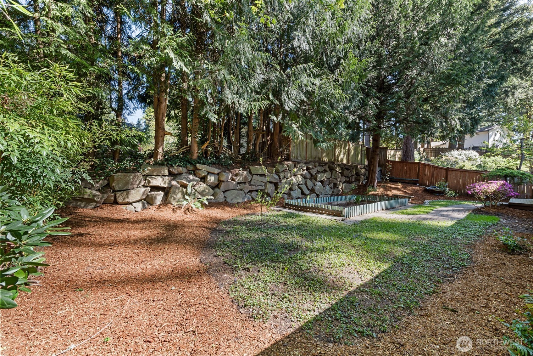 8215 172nd Avenue NE, Redmond, WA 98052