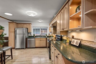 8215 172nd Avenue NE, Redmond, WA 98052 - Photo 7